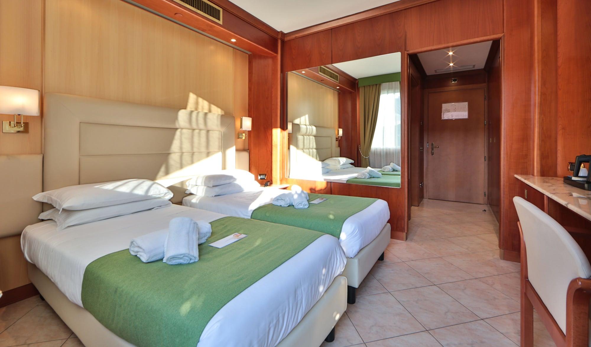 Best Western Hotel Anthurium Santo Stefano al Mare Buitenkant foto