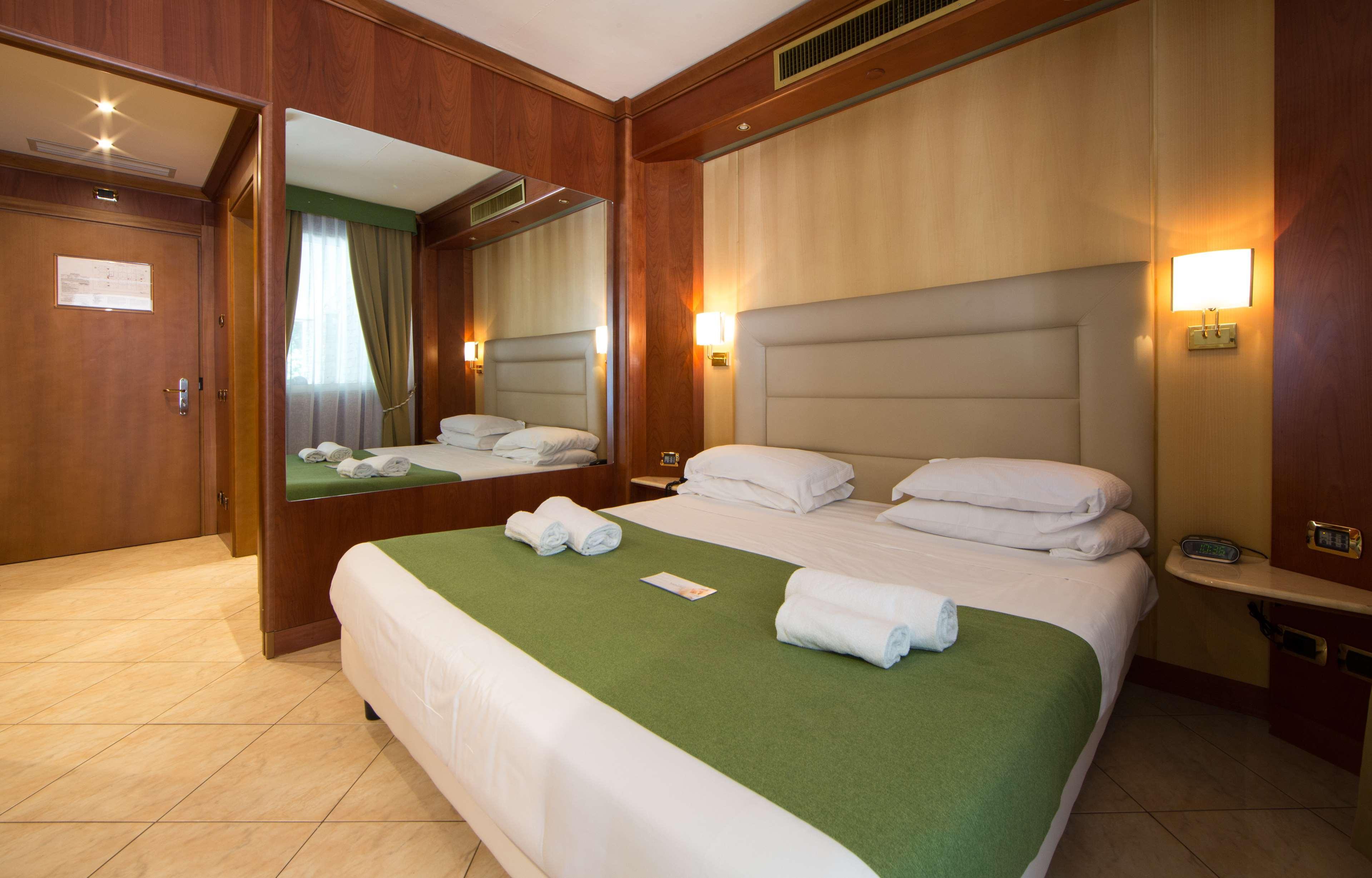 Best Western Hotel Anthurium Santo Stefano al Mare Buitenkant foto